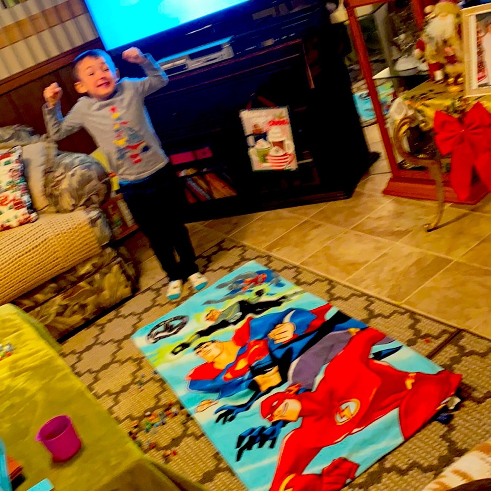 Mint condition superman towel  justice league